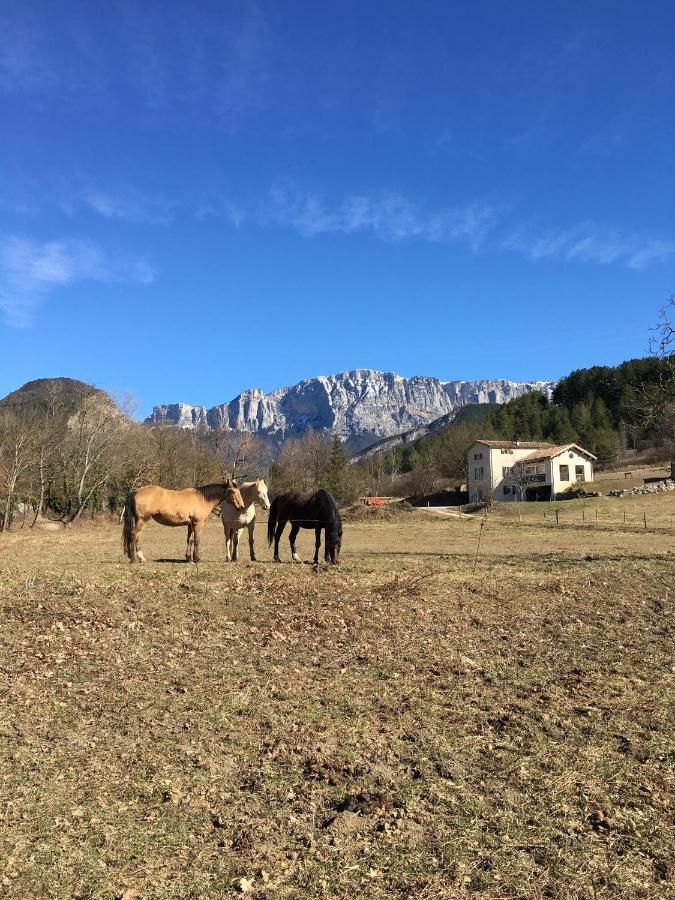 Gite D'Etape D'Aurouses Die Zewnętrze zdjęcie